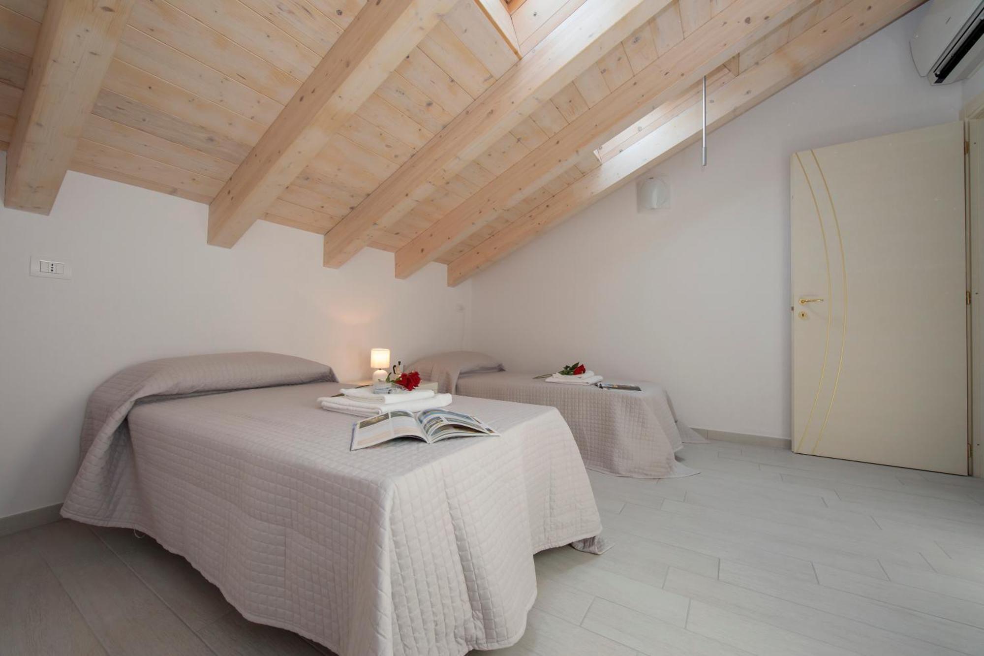 Silver Lake Apartment - Happy Rentals Анджера Екстериор снимка