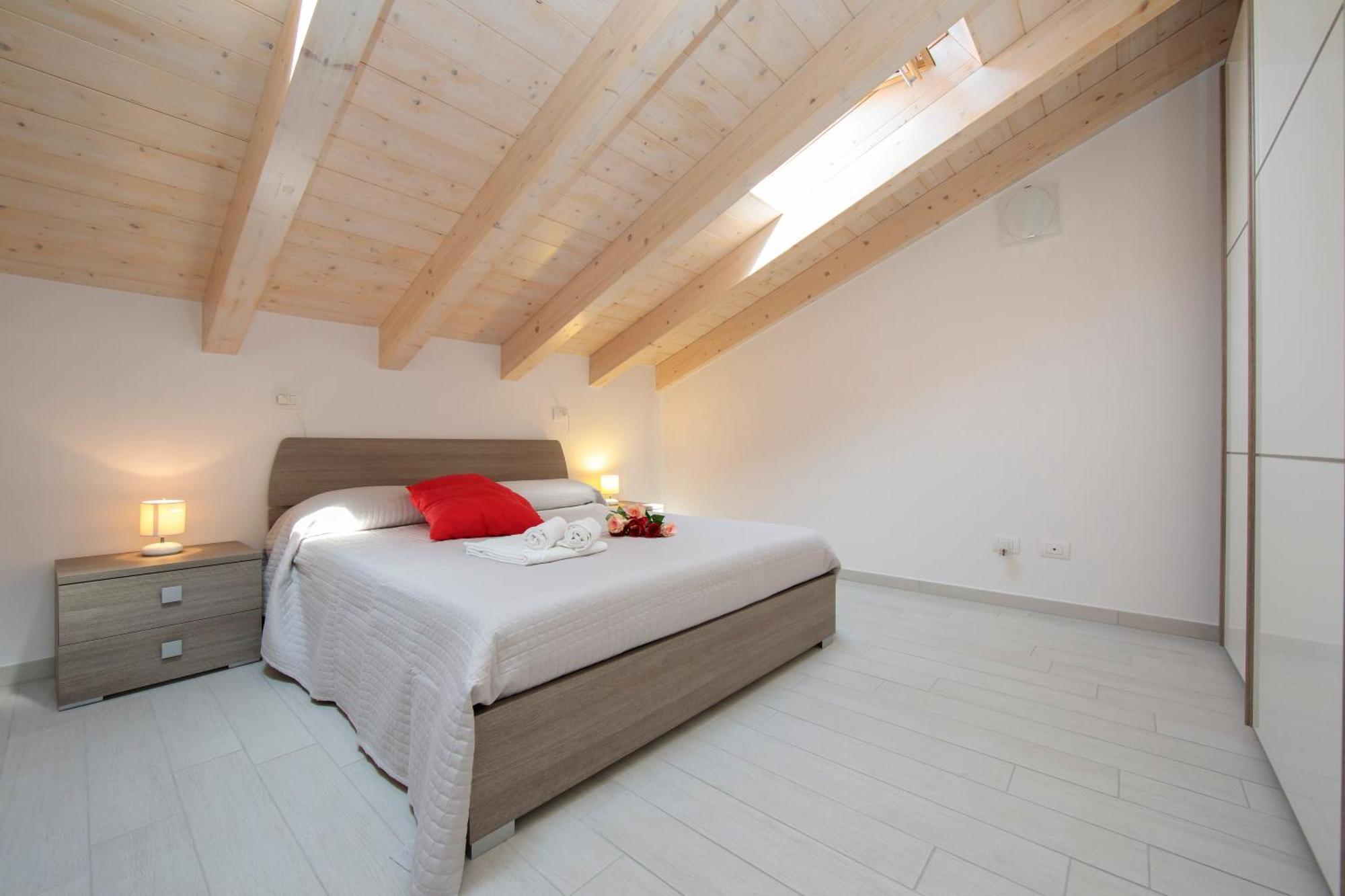 Silver Lake Apartment - Happy Rentals Анджера Екстериор снимка